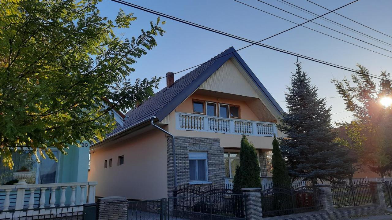 Magdalena Haz Lägenhet Balatonlelle Exteriör bild