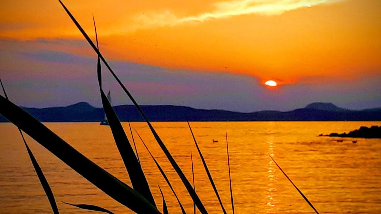 Magdalena Haz Lägenhet Balatonlelle Exteriör bild